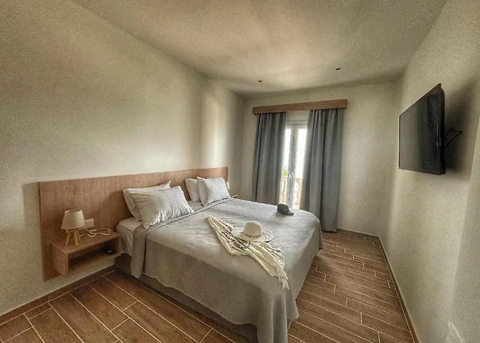 Aparthotel Mike's 3*